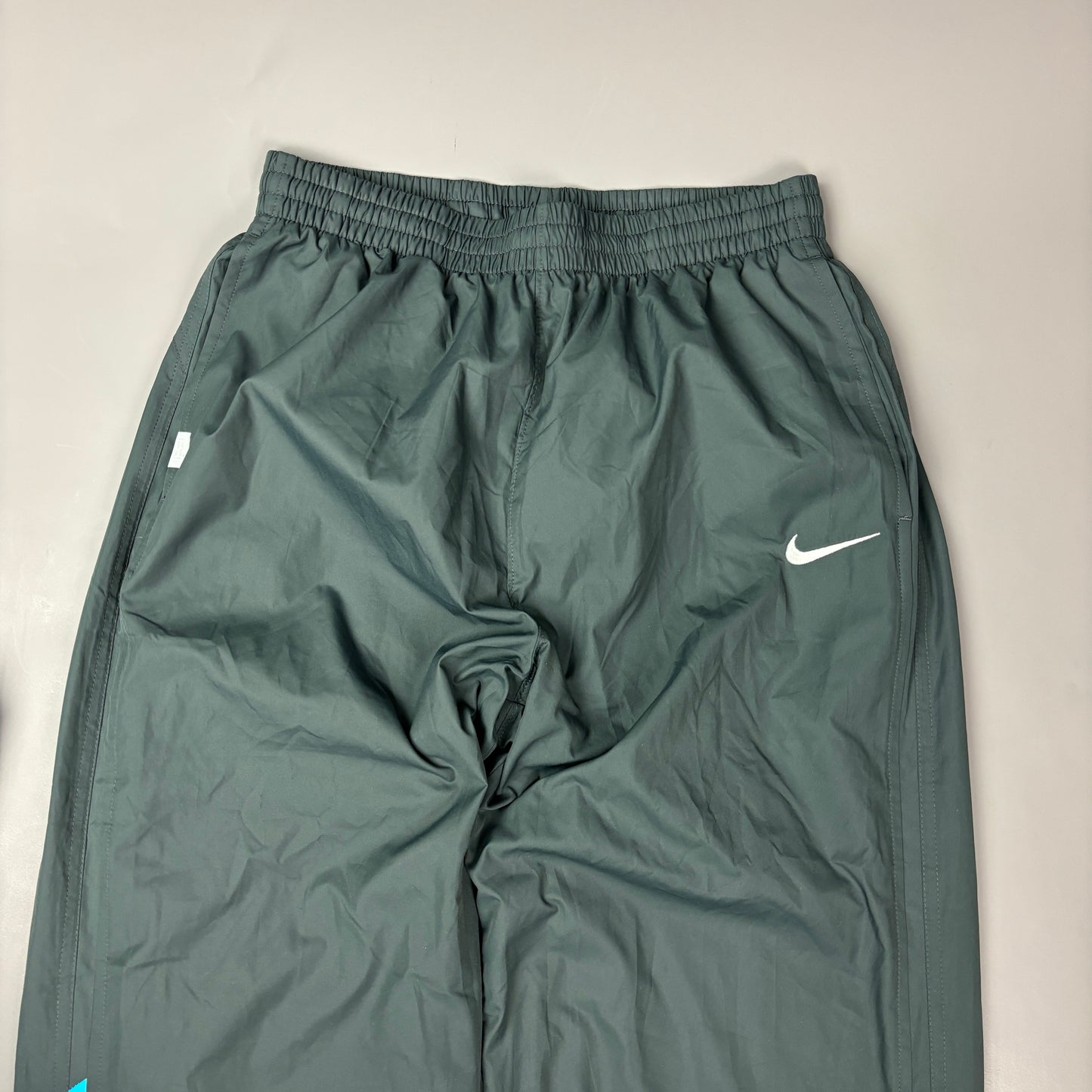 Pantalón deportivo Nike (M)