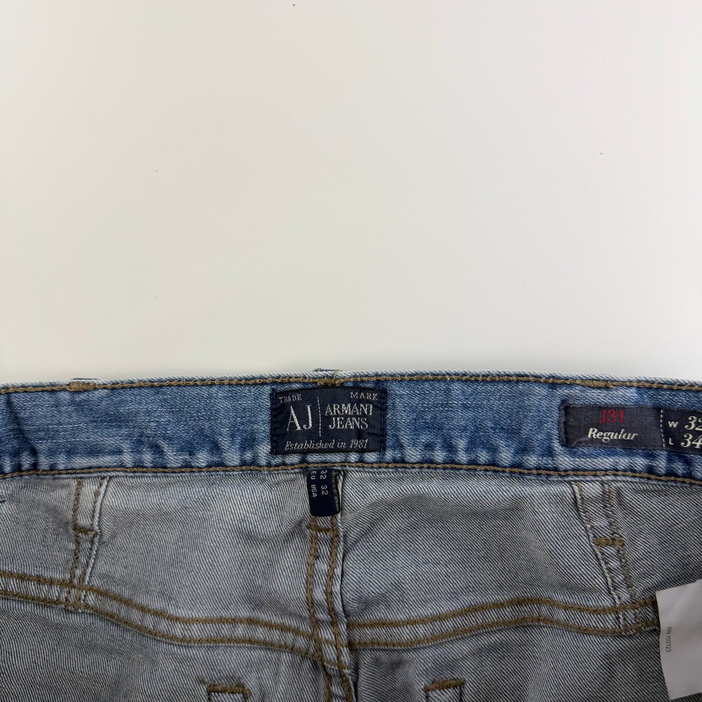 Armani Jeans (M)