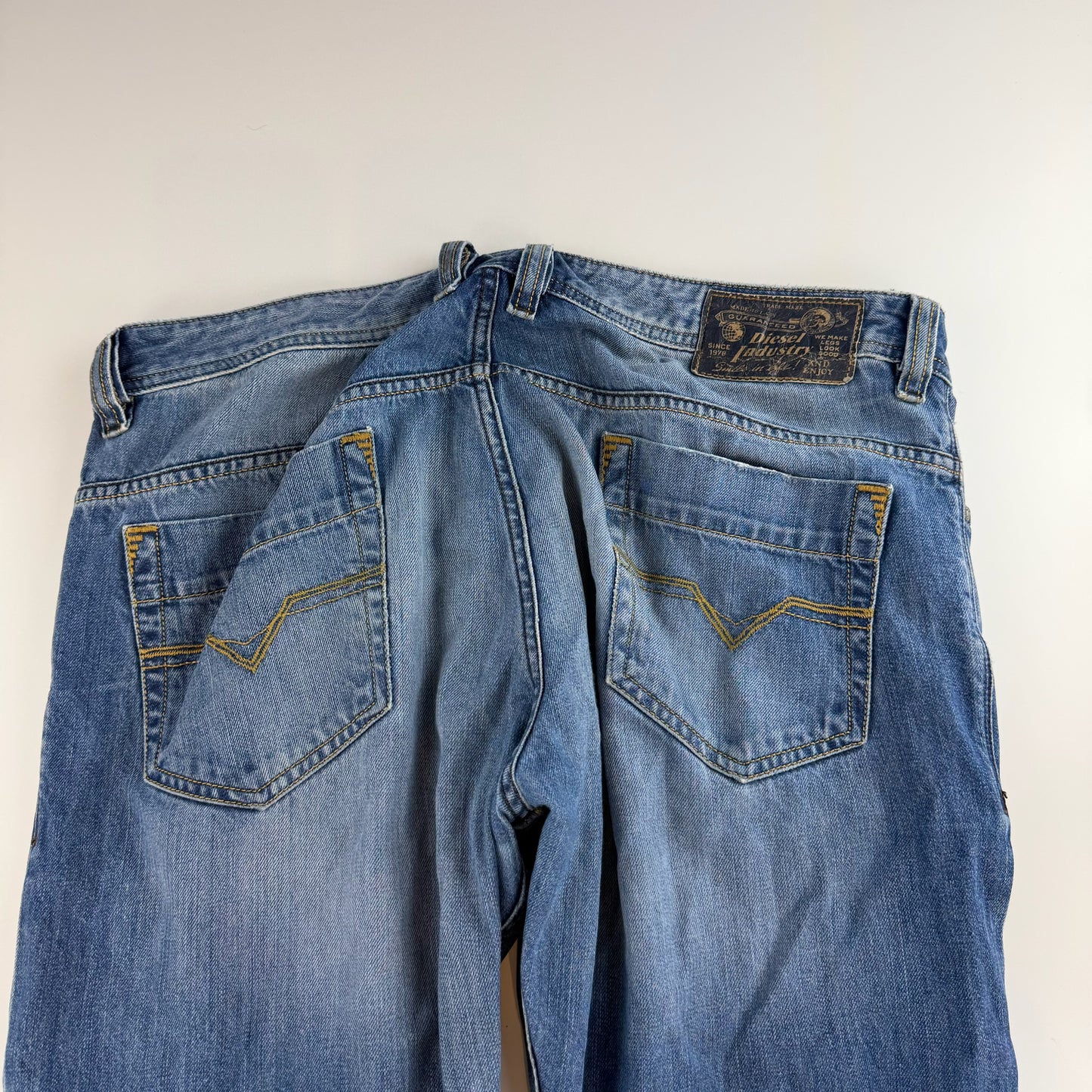 Vintage Y2K Jeans (L)