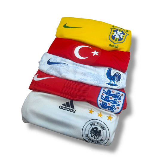 Casual Trikot Mystery Box (2-5 Artikel)